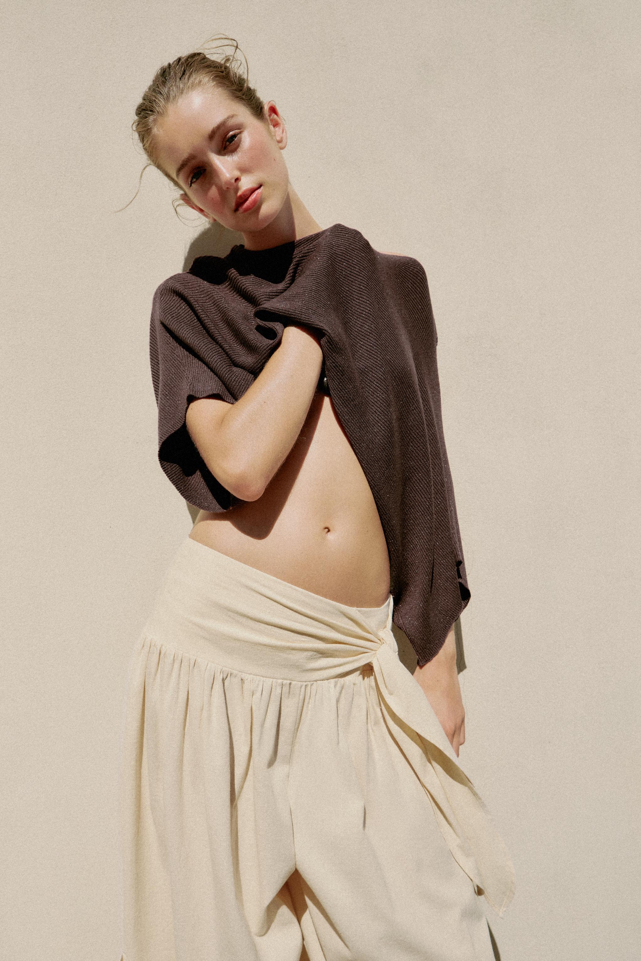 CROPPED CAPE JUMPER